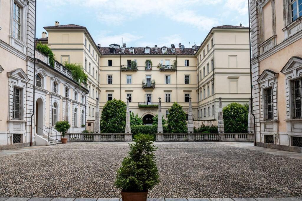 Art Heaven-Suite Graneri In Torino Centro Turim Exterior foto