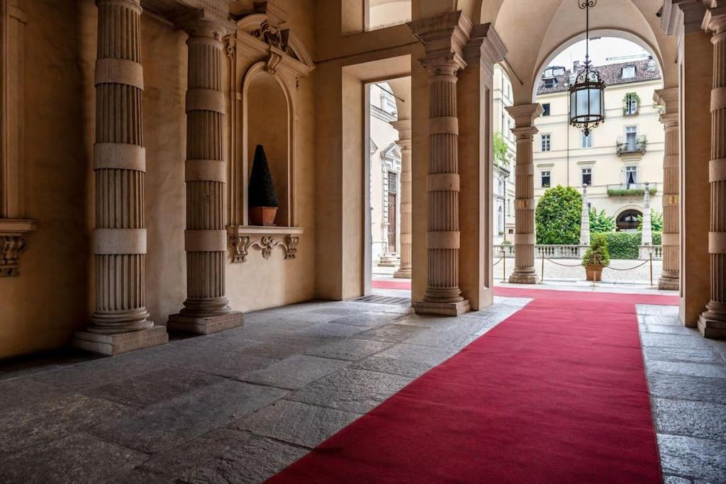 Art Heaven-Suite Graneri In Torino Centro Turim Exterior foto